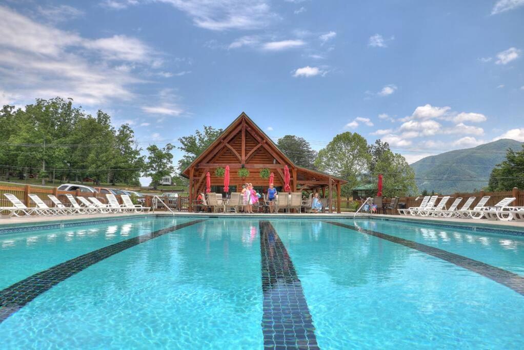 Private Smoky Mountain Luxury Log Home With 2 Fireplaces, Hot Tub & Community Pool Sevierville Luaran gambar
